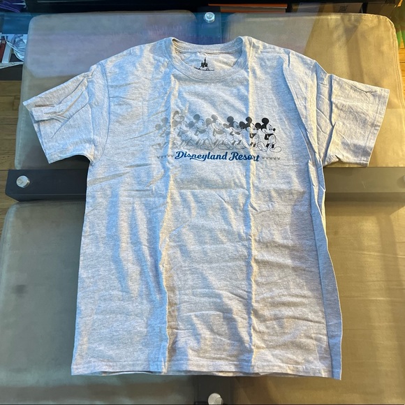 Lot of 5 Mickey Mouse T Shirts Hats Required - Picture 11 of 14